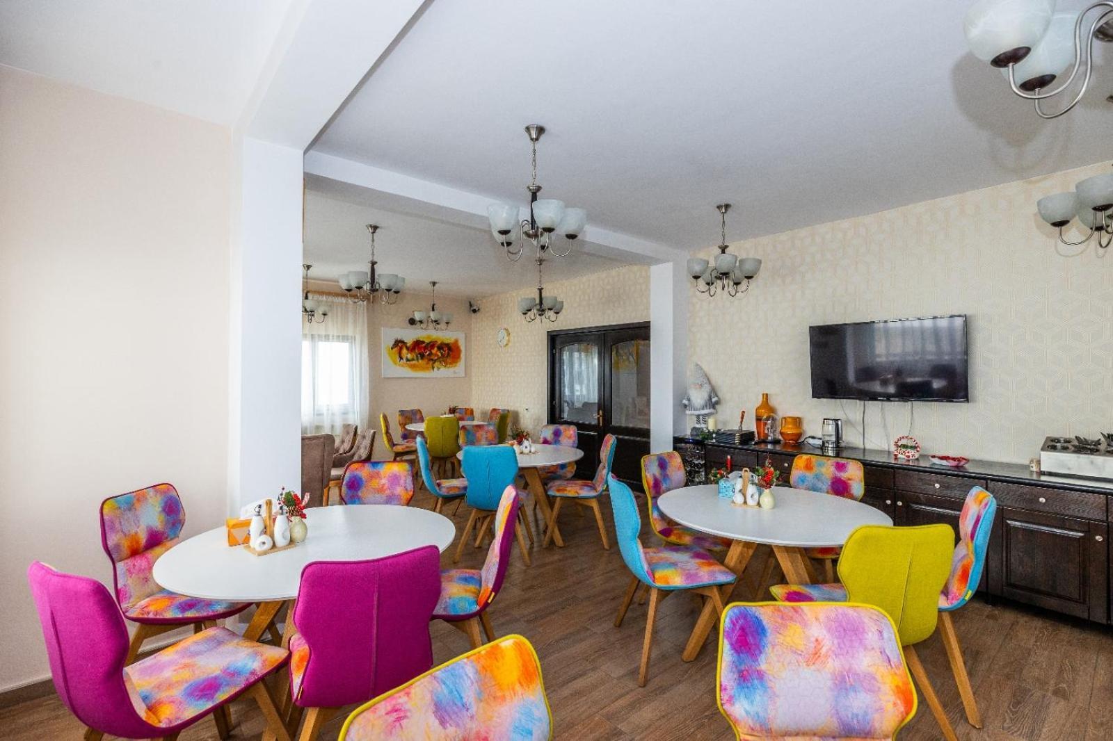 Vila Luca-Hotel Şirnea Buitenkant foto