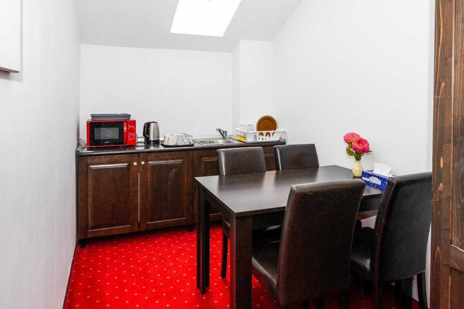 Vila Luca-Hotel Şirnea Buitenkant foto