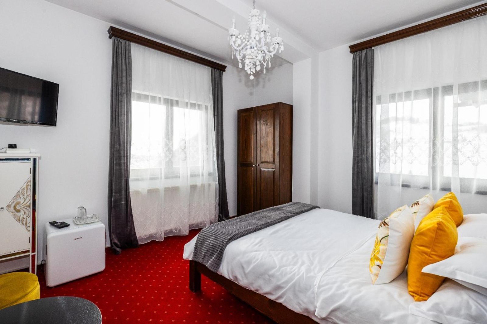 Vila Luca-Hotel Şirnea Buitenkant foto